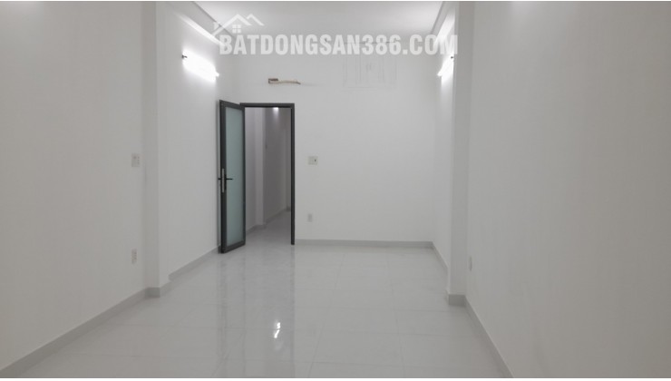 Chính chủ bán nhà mới, nguyên căn 3.4*20m, khu biệt thự, hẻm xe tải 6m, 141/ đường Bàn Cờ P3, Q3, HCM